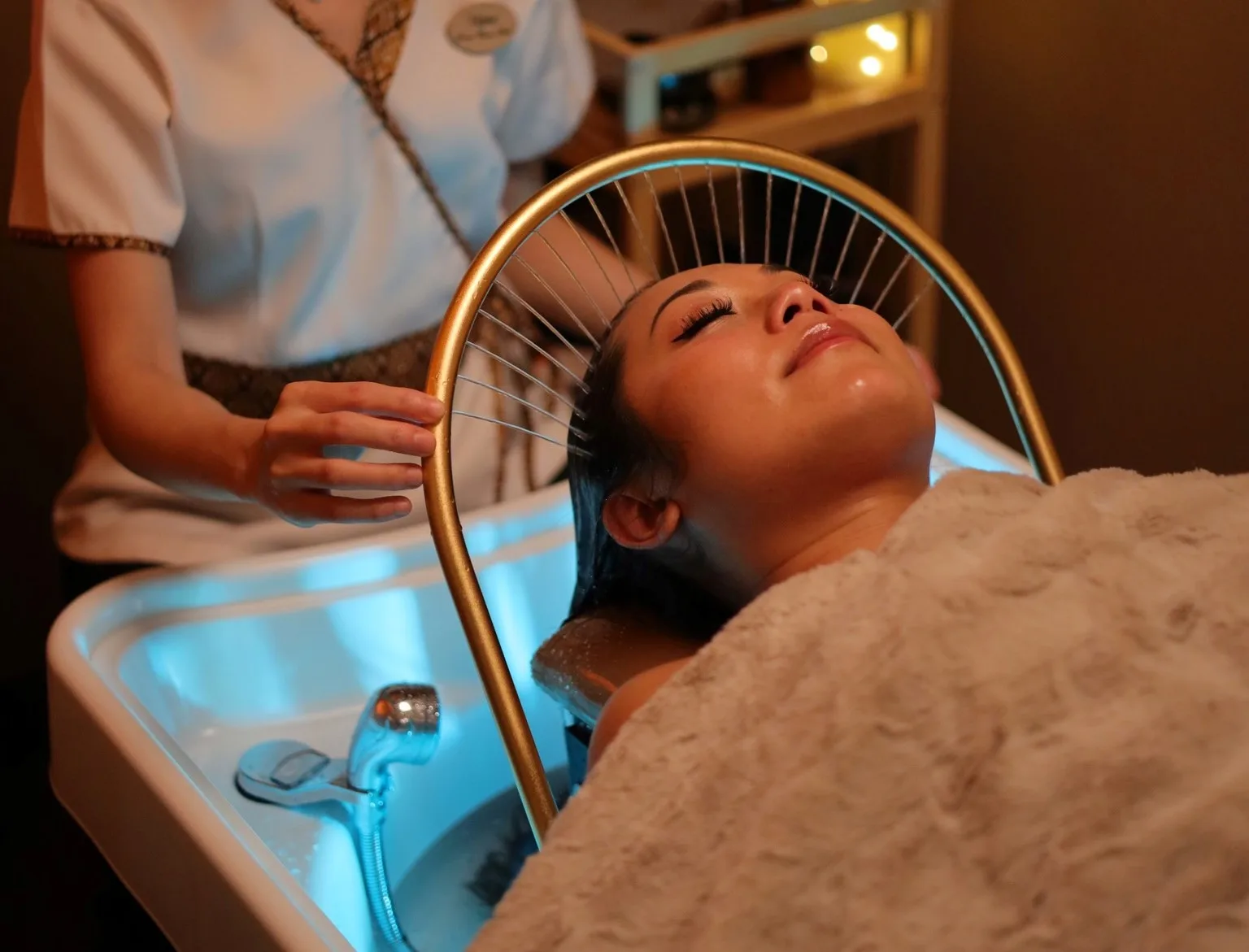 Headspa Massage hos Pakpon Home Relax